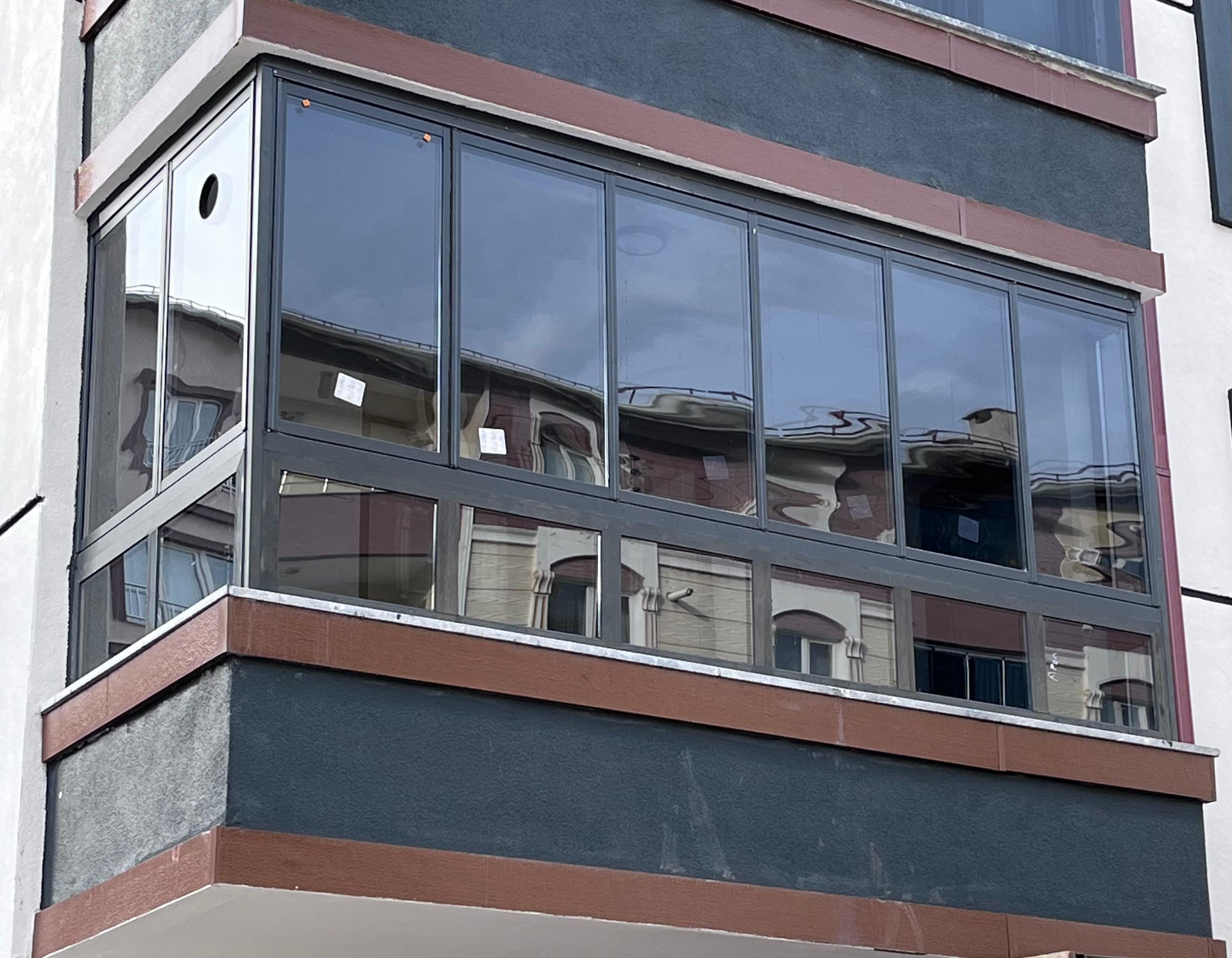 Apartman Balkonu